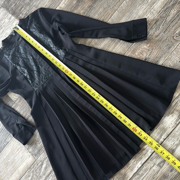 ROMEO + JULIET COUTURE DRESS, SMALL - Picture 14 of 14